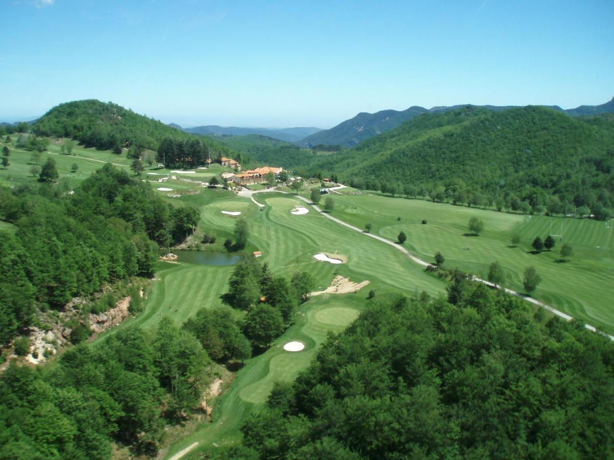 Hotel Le Domaine De Falgos Golf & Spa Saint-Laurent-de-Cerdans Esterno foto