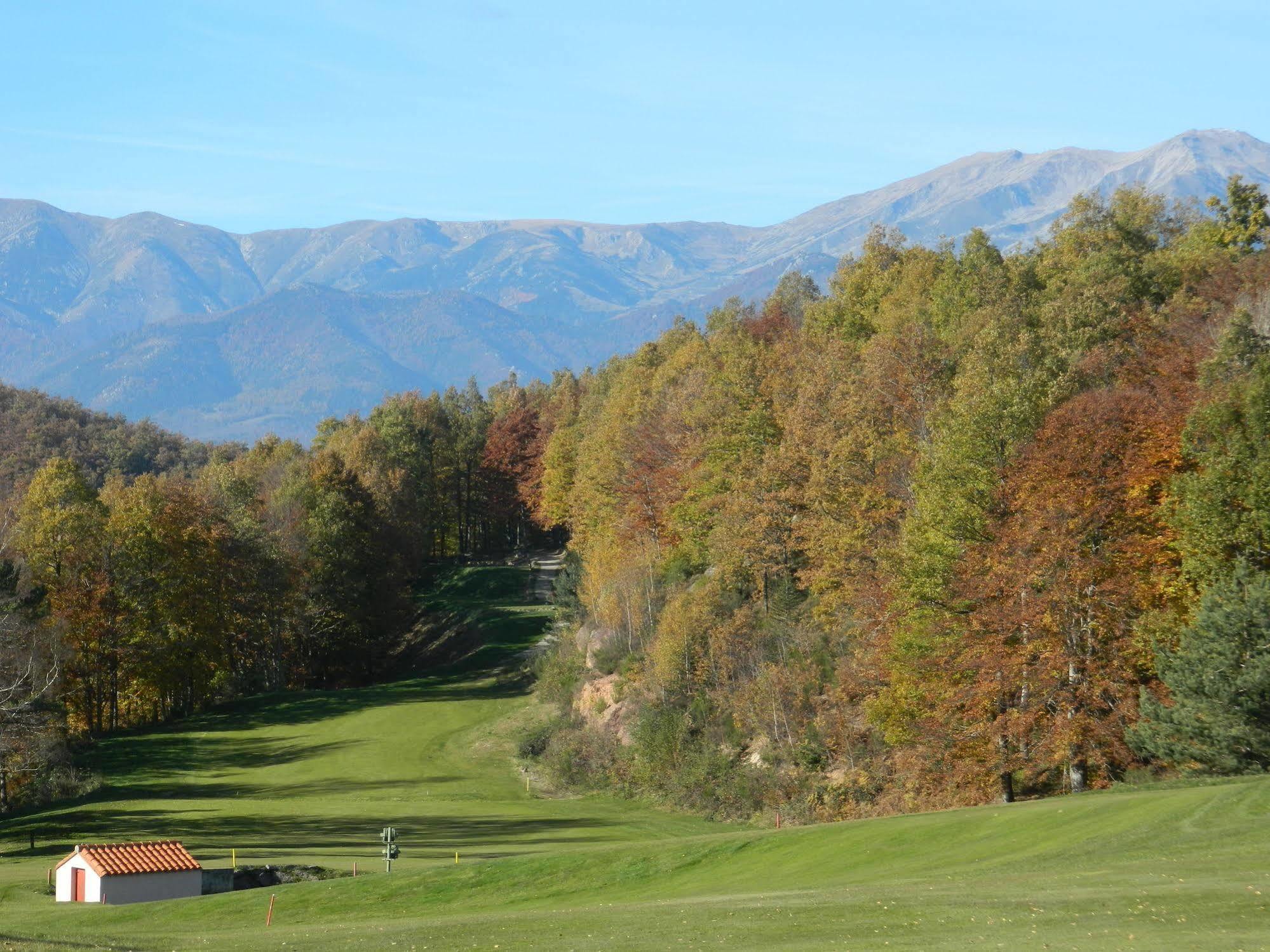 Hotel Le Domaine De Falgos Golf & Spa Saint-Laurent-de-Cerdans Esterno foto