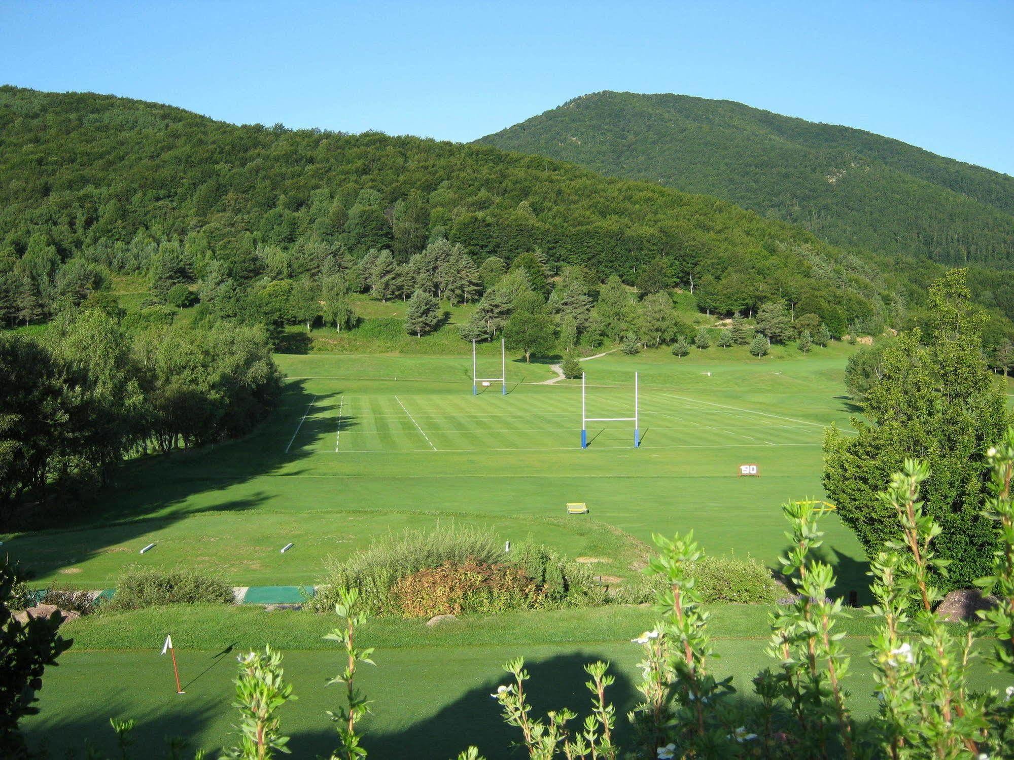 Hotel Le Domaine De Falgos Golf & Spa Saint-Laurent-de-Cerdans Esterno foto